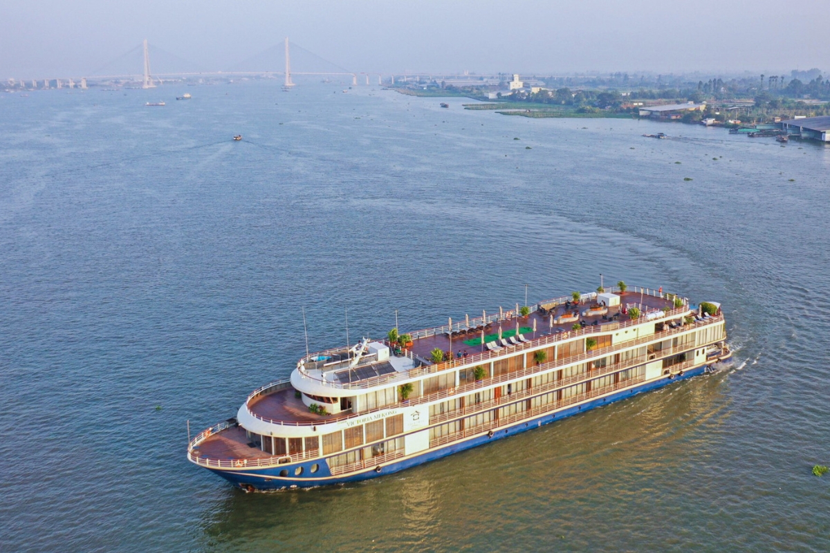 Share your experience cruising on the Mekong River